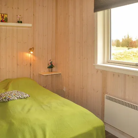Holiday home Hugoline Hovborg