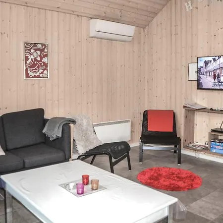 Holiday home Hugoline